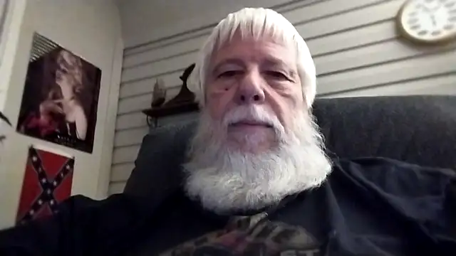 Futura_intx élő XXX-chatje