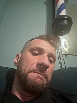 sexyhotstud12 élő XXX-chatje