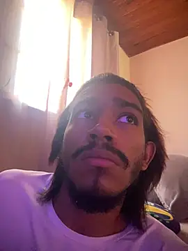 OfficialMineirinho élő XXX-chatje