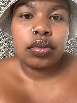 Cuddle_Bear 现场XXX聊天