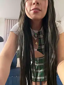 Chat +18 de Ivanna_West ao vivo