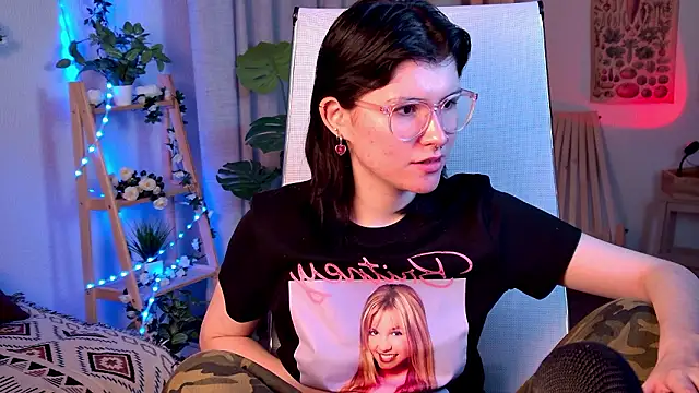 Chat XXX en directo de RickiOwens