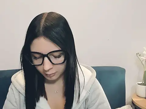 TaliaAdorable 即時 XXX 聊天