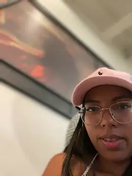 SheenaBrooke 现场XXX聊天