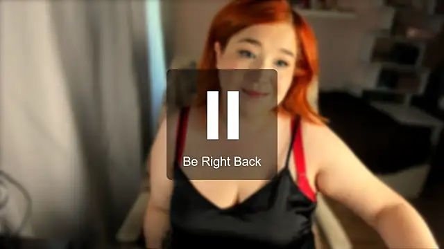 Vi-Vixen Adlı Modelin Canlı XXX Sohbeti