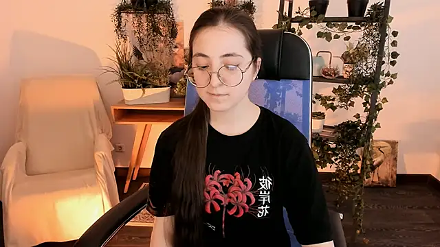 VirtuallVoyant élő XXX-chatje