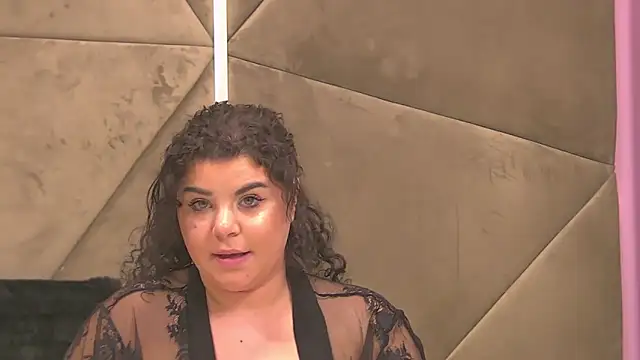 Chatroom XXX en direct de BustyMadison