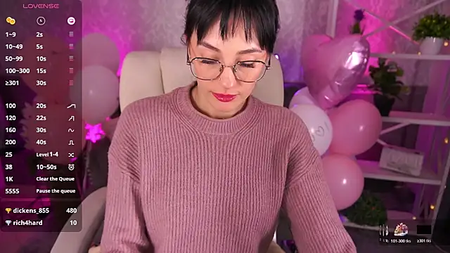 EviLune Adlı Modelin Canlı XXX Sohbeti