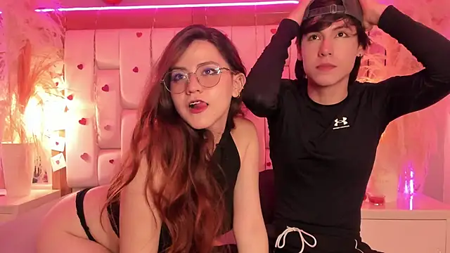 Daphne_And_Roger – Live XXX-chat