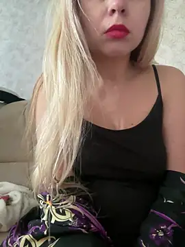 NikkiMis: απευθείας συνομιλία ΧΧΧ