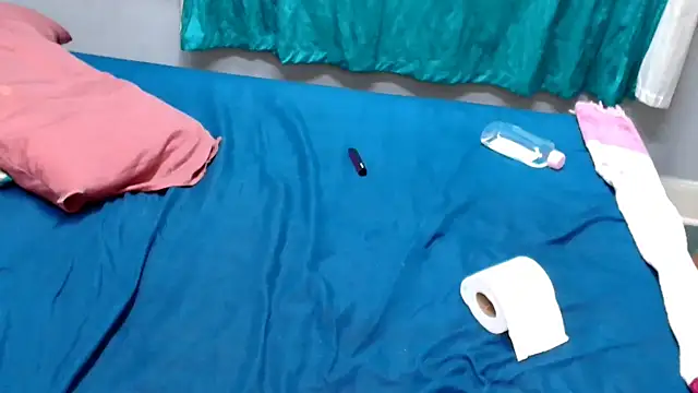 RoxyLuvxxxのウェブカメラショー