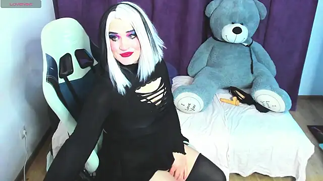 sexxx-queen Adlı Modelin Canlı XXX Sohbeti