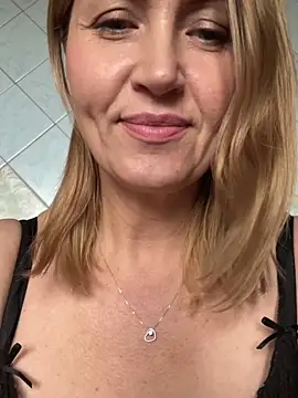 RainyAngel17 – Kamerová šou