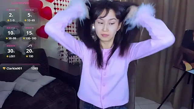 SheilaRare Adlı Modelin Canlı XXX Sohbeti