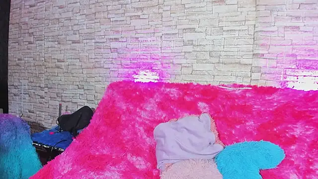 Chat +18 de kitty_queen10 ao vivo