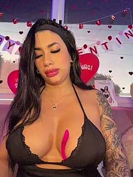 Chat +18 de kiim_taaylor ao vivo