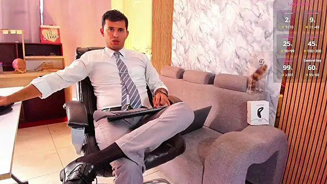 Czat XXX na żywo – Hideintheoffice