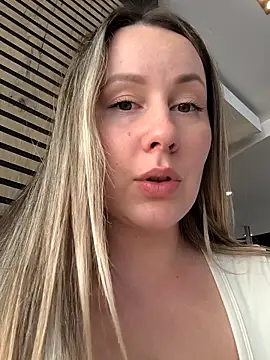 Mona_PlusのライブXXXチャット