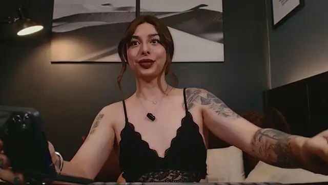 Chat +18 de LetisiaRocks ao vivo