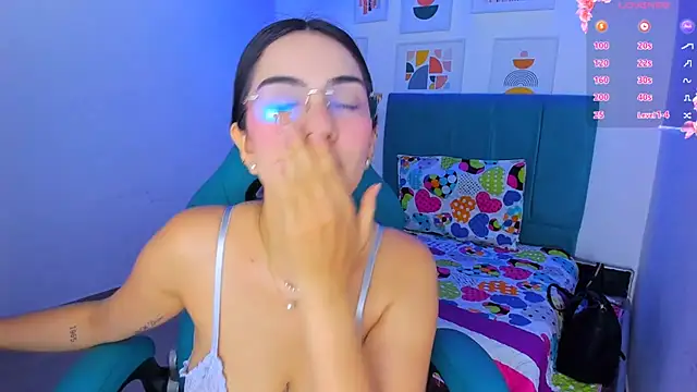 Chat XXX en directo de milk_candy18