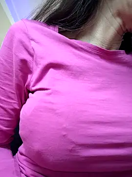 Eimikuro11のライブXXXチャット