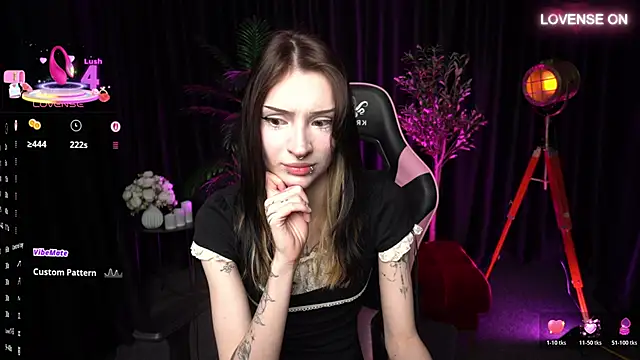 Trix_Void: онлайн-секс-чат