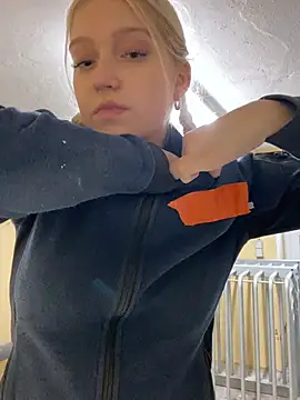 Chat +18 de EmmiPemmi ao vivo