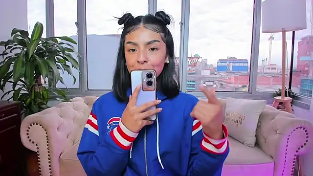 nia-malkovaのライブXXXチャット