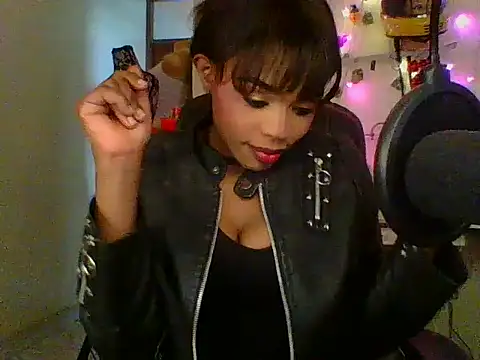 Anaconda2350 Live XXX-Chat