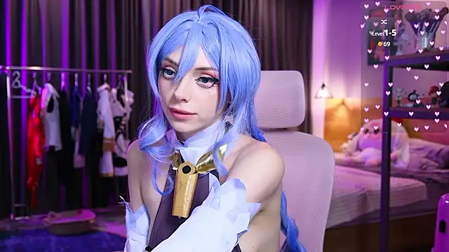 HolliWould_ Adlı Modelin Canlı XXX Sohbeti