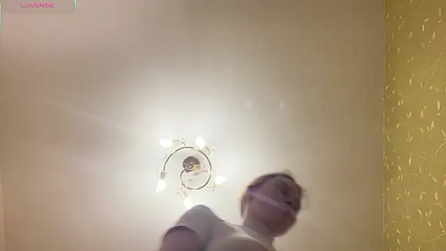 KarlynGowのライブXXXチャット