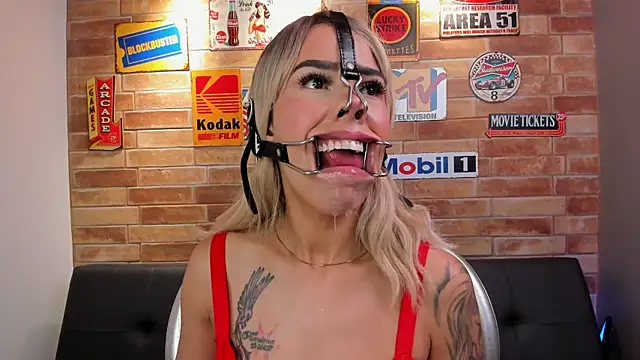 foxy__isabella Adlı Modelin Canlı XXX Sohbeti