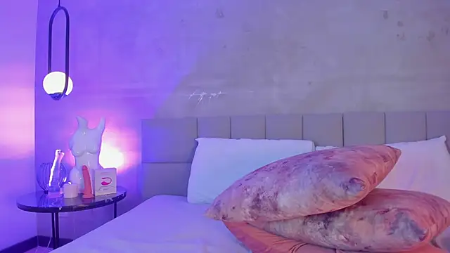 LucianaaguzmanのライブXXXチャット