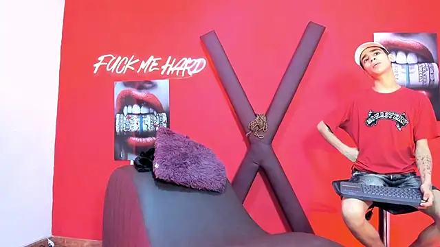 GREEN_BOYS Webcam Show