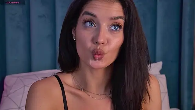 XXX chat uživo modela EricaKors