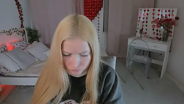 Laly_Peach live XXX chat