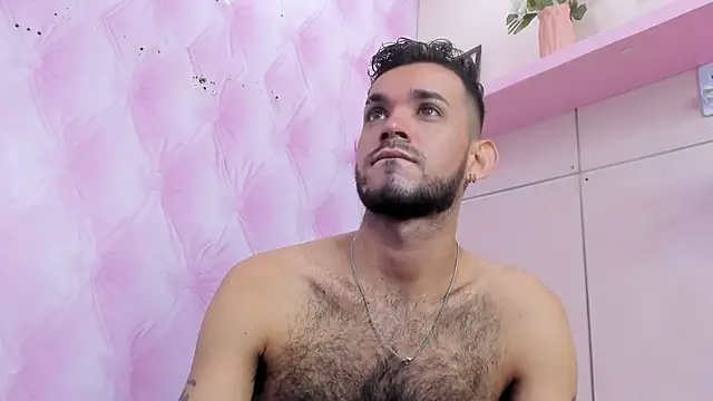 EthanGrey Adlı Modelin Canlı XXX Sohbeti