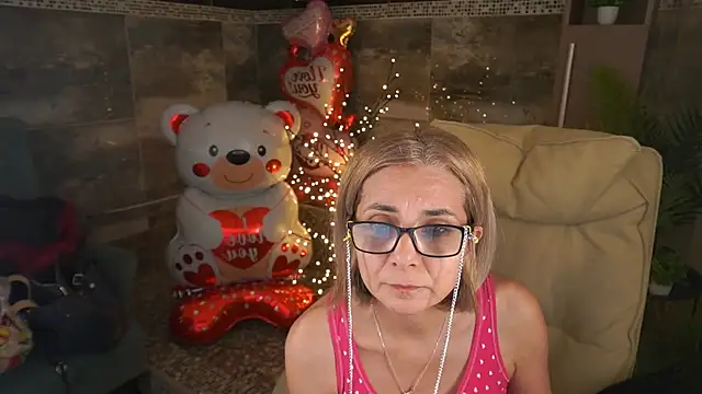 MiaRossy Adlı Modelin Canlı XXX Sohbeti