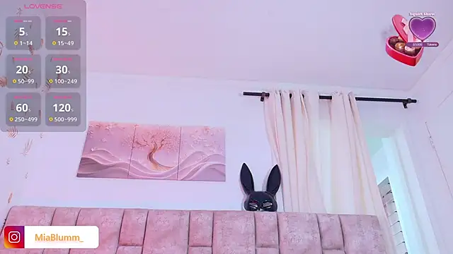 Chat +18 de MiiaBlumm_ ao vivo