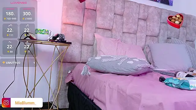 MiiaBlumm_ Webcamshow