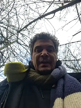 Show modela twitshe na web-kameri