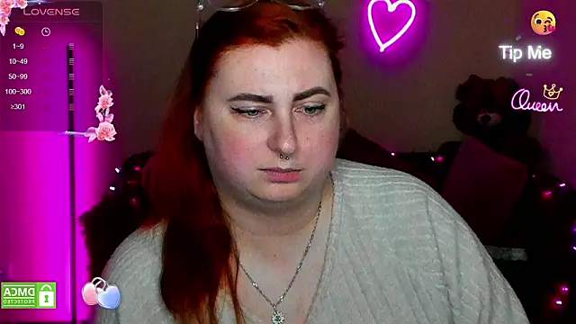 Chat +18 de Alicia_love00 ao vivo