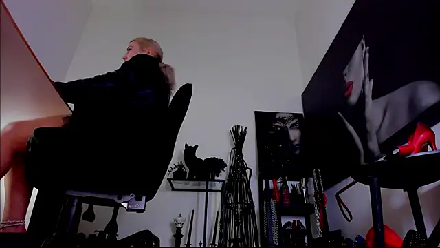 Chat XXX Live MistressDemi