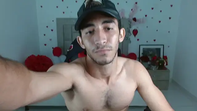 Caius_fox's Live XXX Chat