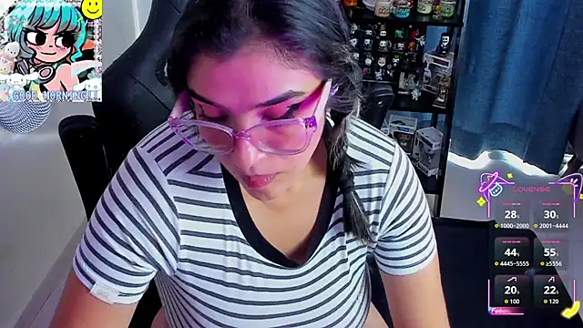 Roxy_clark 现场XXX聊天