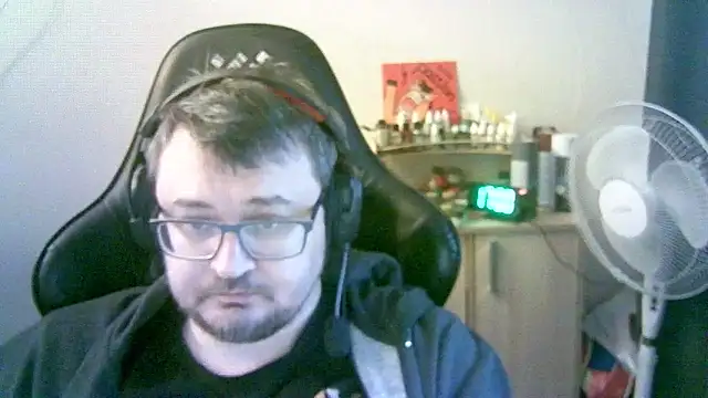 XXX chat uživo modela SirAbuser