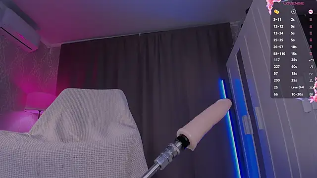 Juicy_Vikki 即時 XXX 聊天