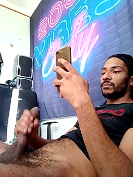 دردشة Mikaaa97 الجنسية المباشرة