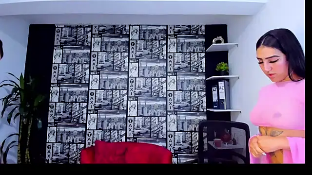 Chat +18 de Isa_And_Natasha ao vivo