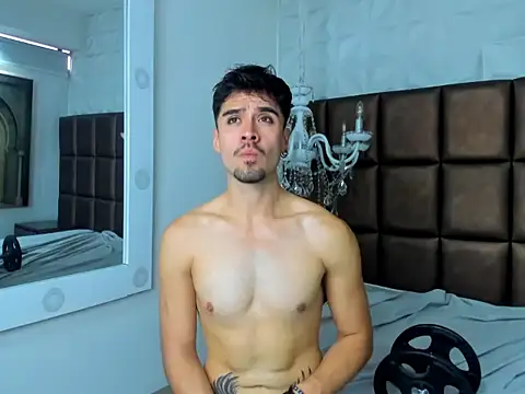 BrunoTurnerr: вебкам-шоу